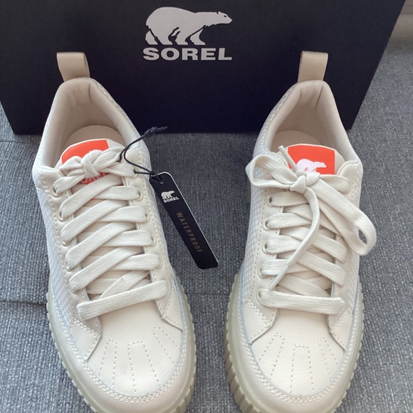 Sorel Women's Ona Ave Low-Top Sneakers, size 7.5 - Picture 3 of 13